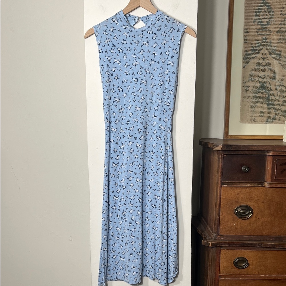 Elegant Blue Floral Dress